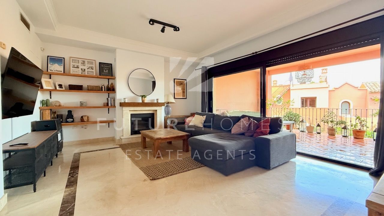 Spacious townhouse for sale in Villas de Santa Maria, Azata Golf, Estepona