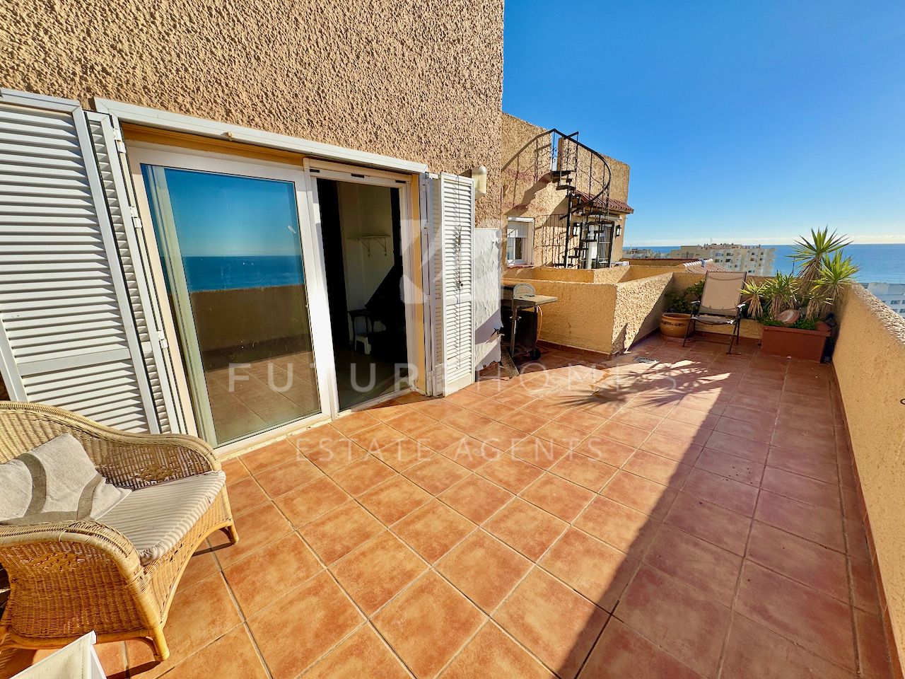 Espectacular ático duplex zona playa del Cristo con vistas panoramicas al  mar