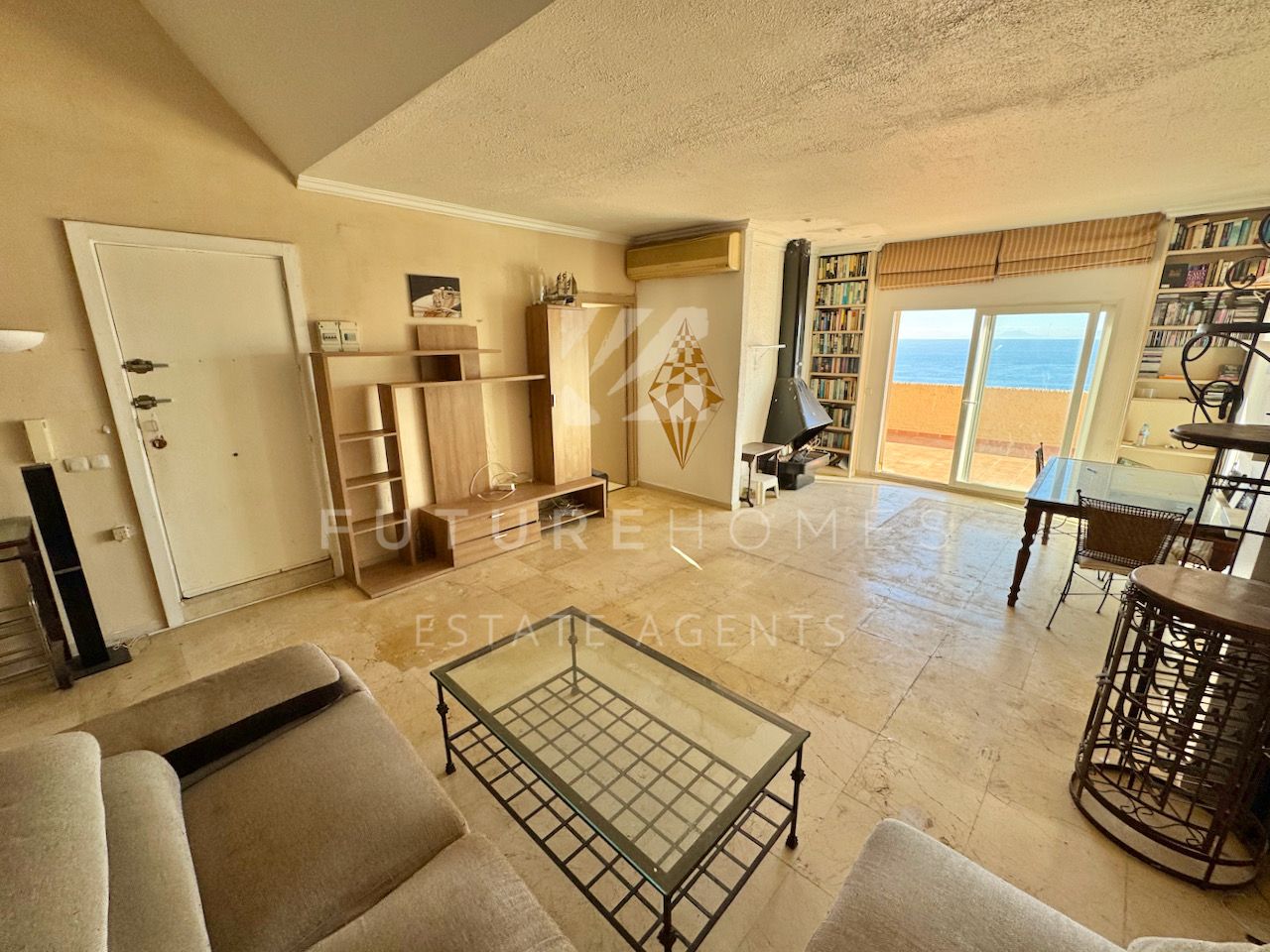 Espectacular ático duplex zona playa del Cristo con vistas panoramicas al  mar