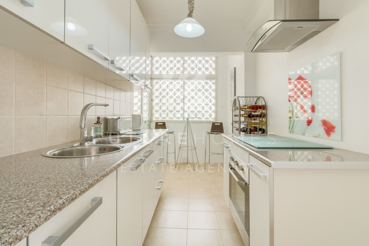 Apartamento al lado del puerto de Estepona