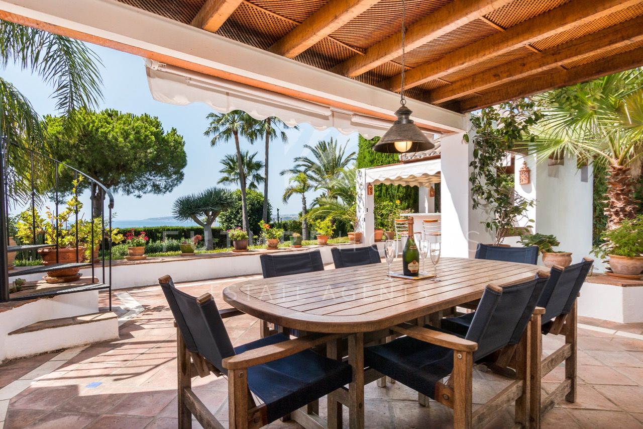 Superb villa in Seghers with spectacular sea views and very large plot  of 1.672m2!!