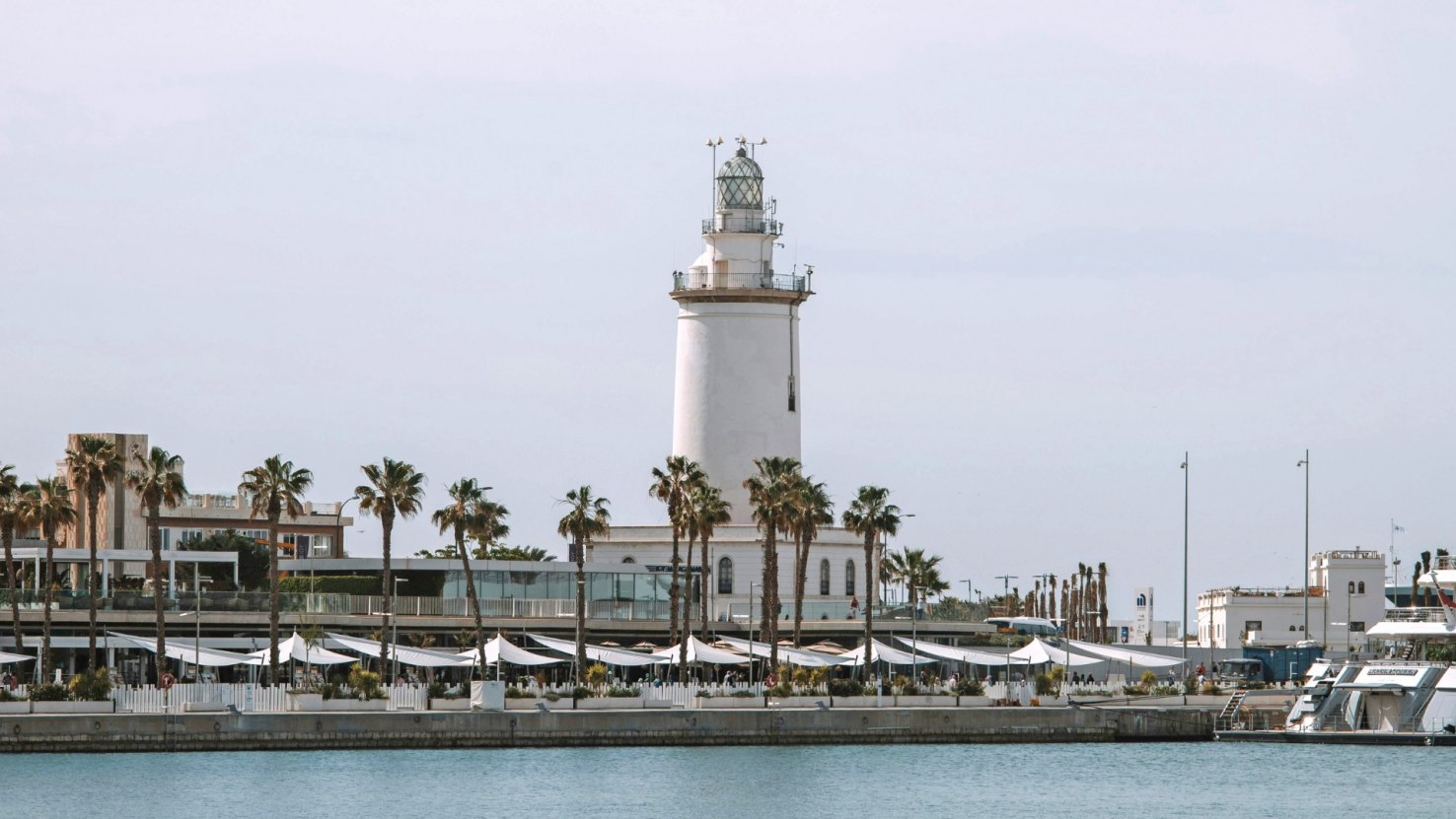 Image of Muelle Uno in Malaga, viewed from the sea.