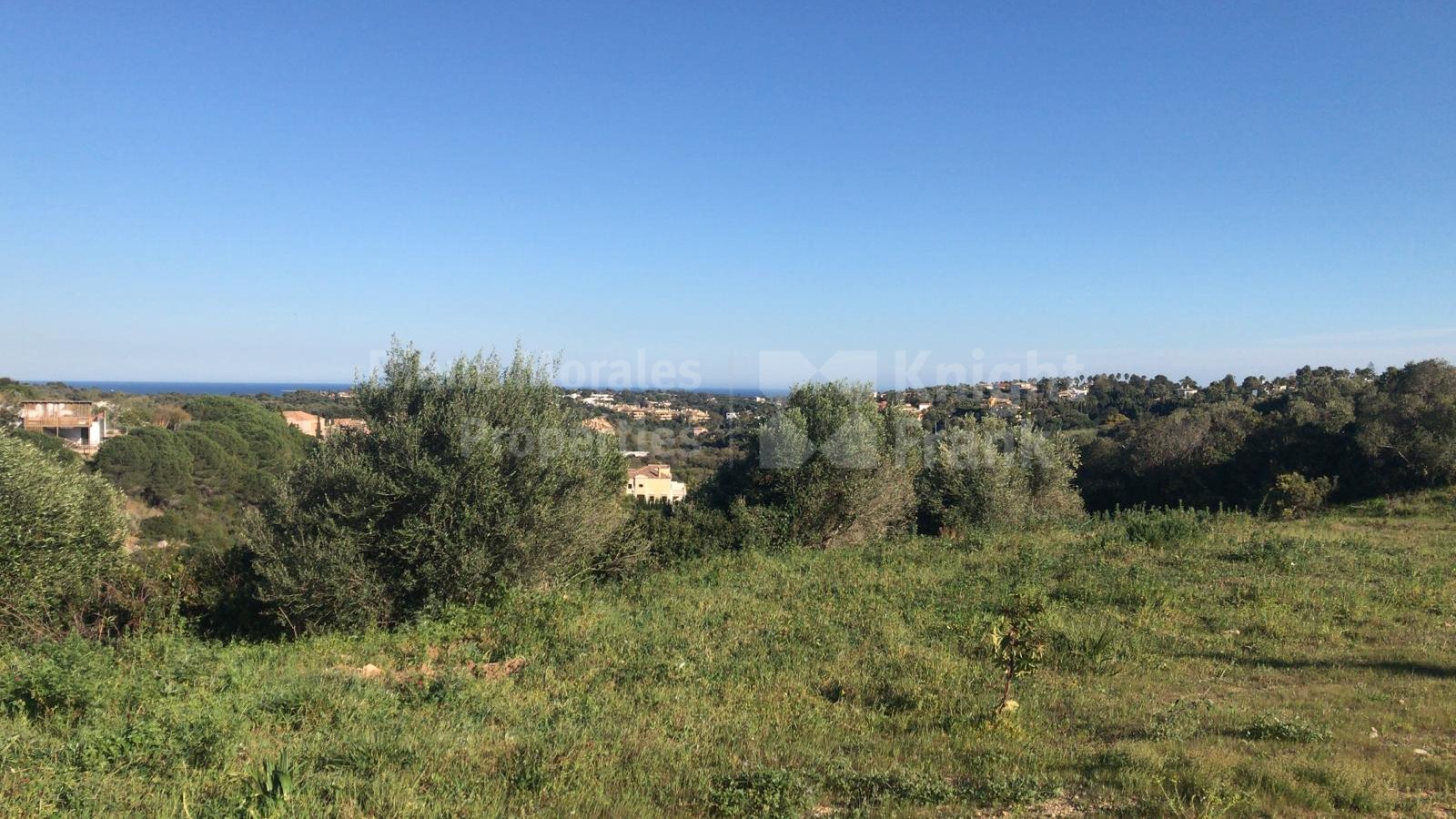 Plot with sea views for sale in Sotogrande