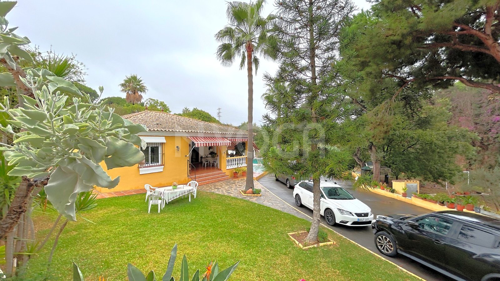 Cosy house in Ricmar with large plot of land