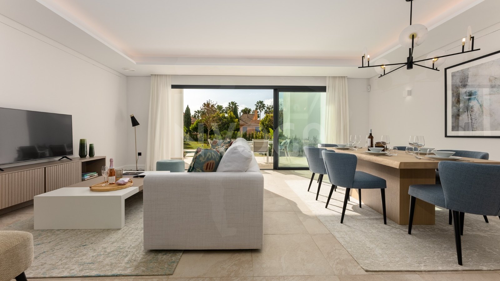 Magnificent semi-detached villa in Los Naranjos, Marbella
