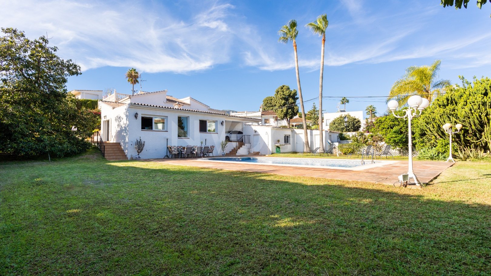 Luxury Villa to Renovate with Sea Views in Marbella – Prime Investment Opportunity