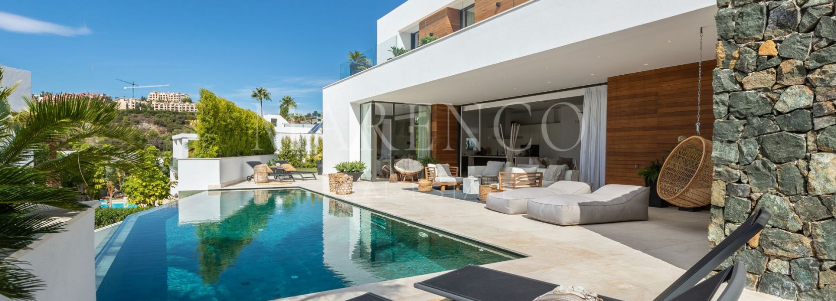 Villa  in Nueva Andalucia, Marbella
