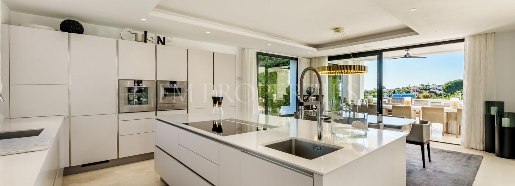 Villa  in Nueva Andalucia, Marbella