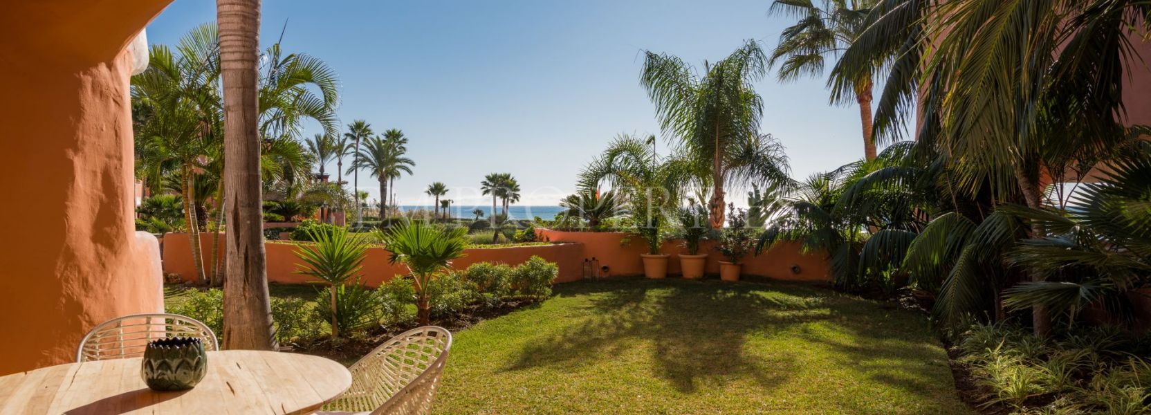 Appartement begane grond  in La Morera, Marbella Oost, Marbella