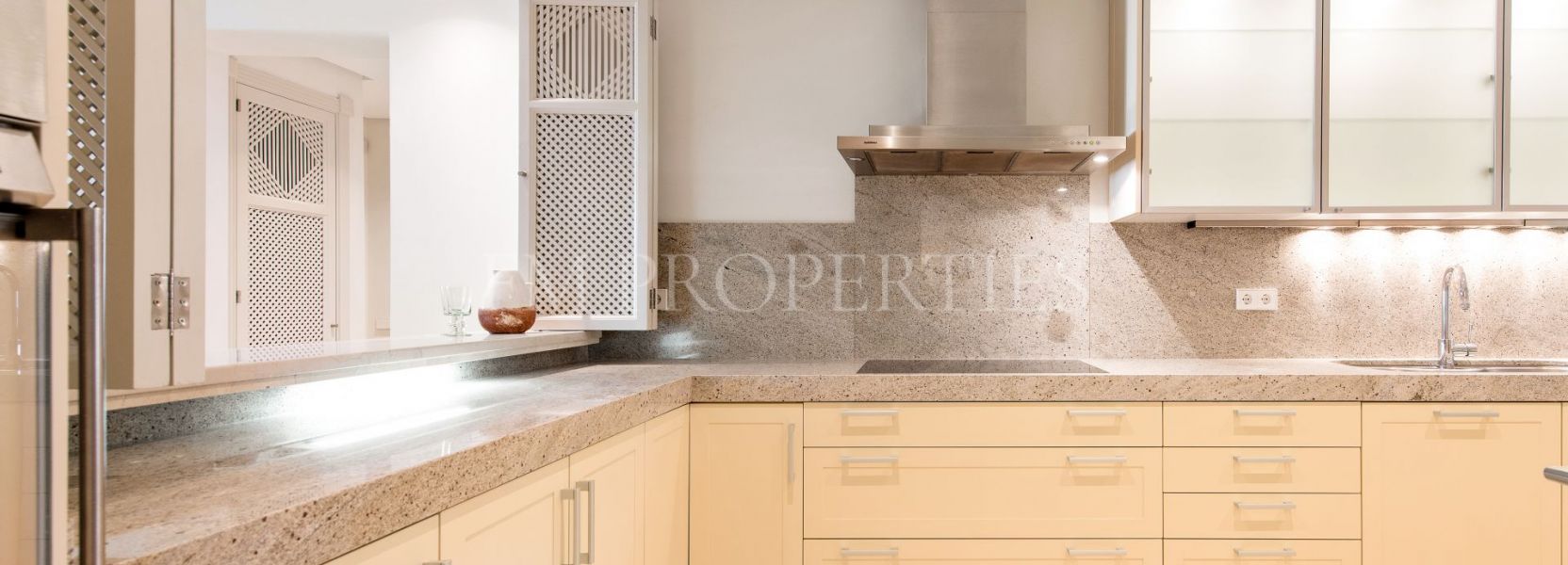 Appartement begane grond  in La Morera, Marbella Oost, Marbella