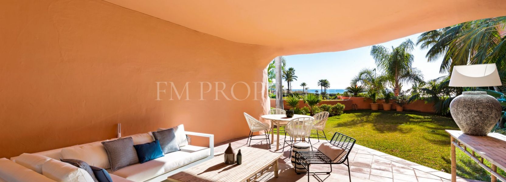 Appartement begane grond  in La Morera, Marbella Oost, Marbella