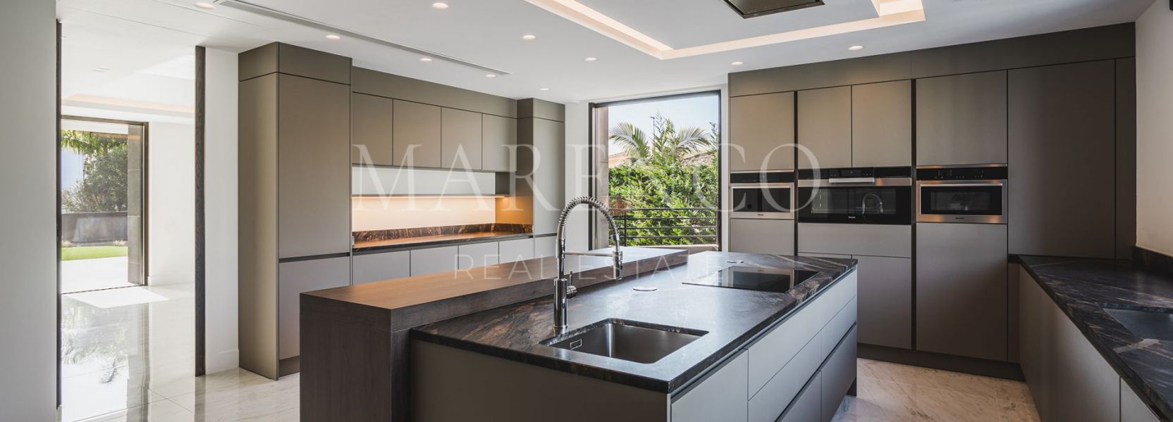 Villa  in Casasola, Estepona Ost, Estepona