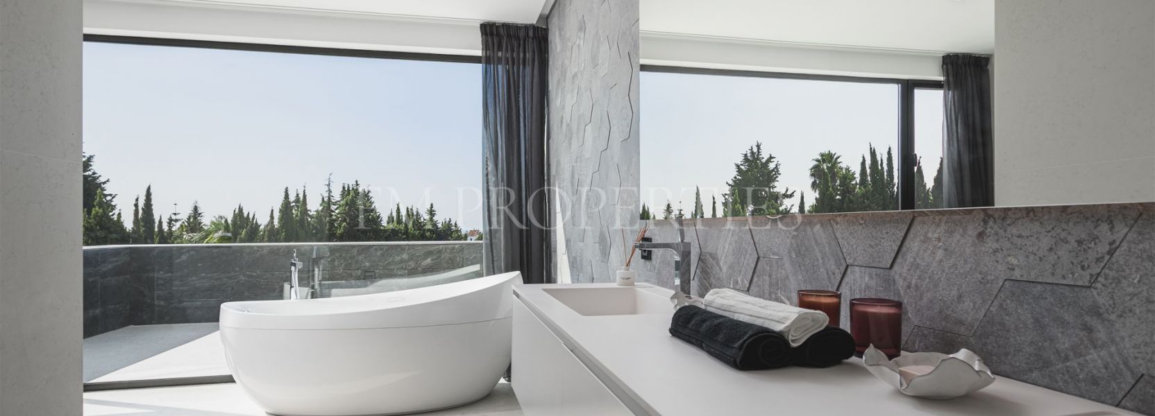 Villa  in Altos de Puente Romano, Marbella Goldene Meile, Marbella