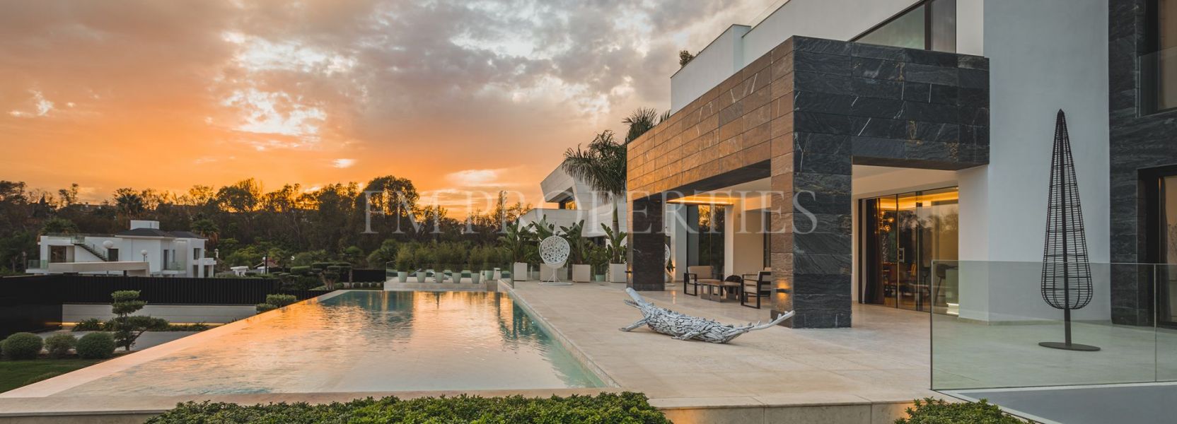 Villa  in Altos de Puente Romano, Marbella Goldene Meile, Marbella