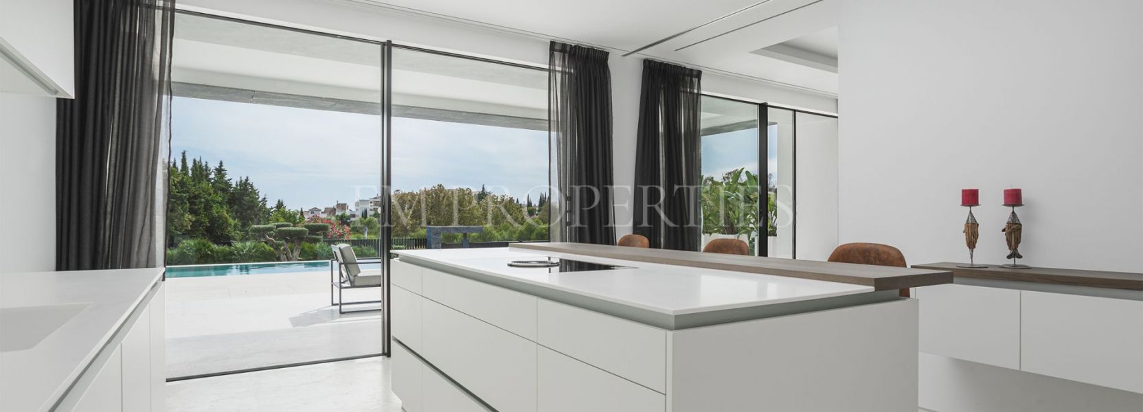 Villa  in Altos de Puente Romano, Marbella Goldene Meile, Marbella