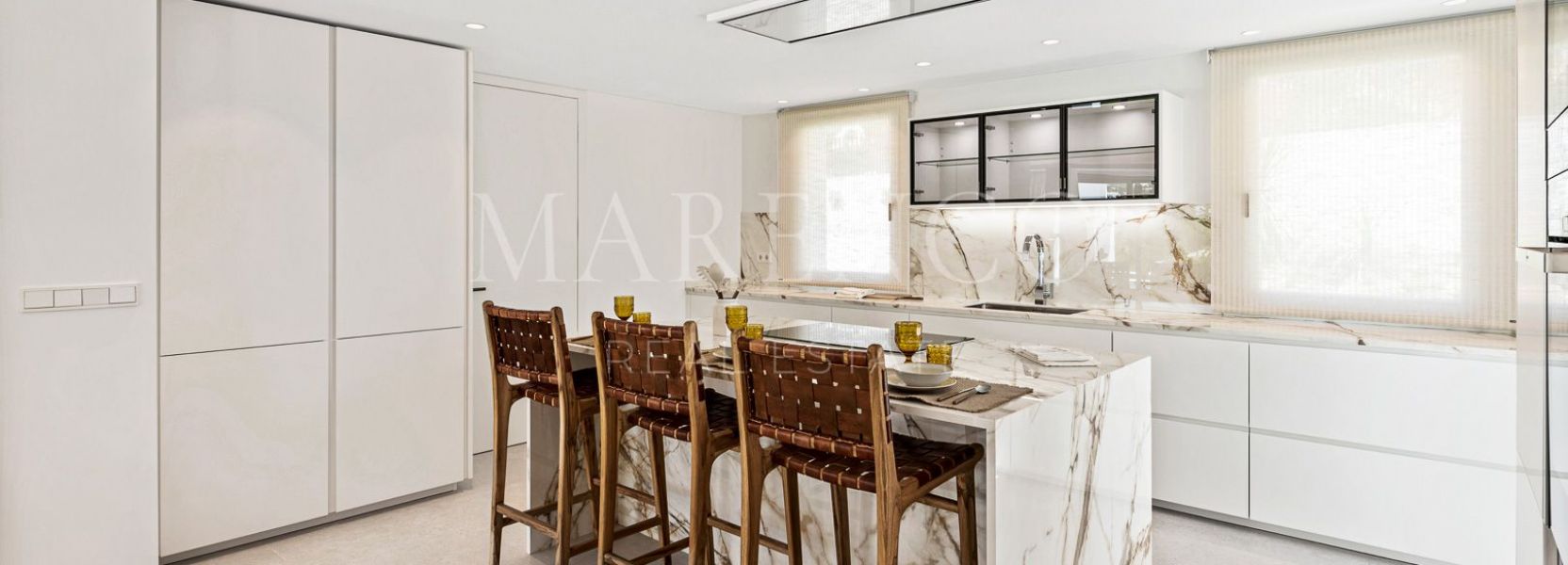 Villa  en El Paraiso, Estepona Este, Estepona