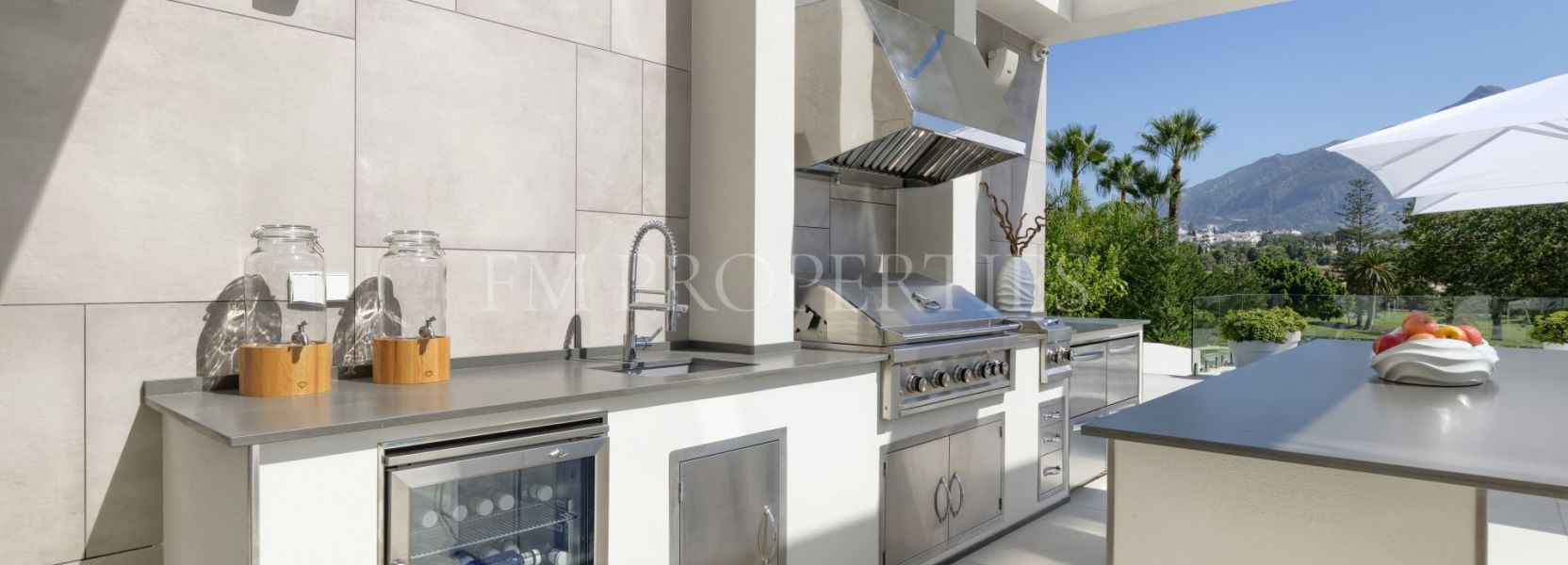 Villa  in Nueva Andalucia, Marbella