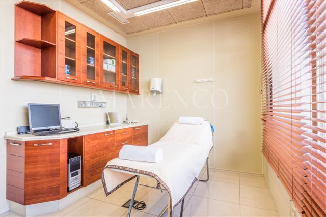 Commerciële winkelruimte  in S. Pedro Centro, San Pedro de Alcantara