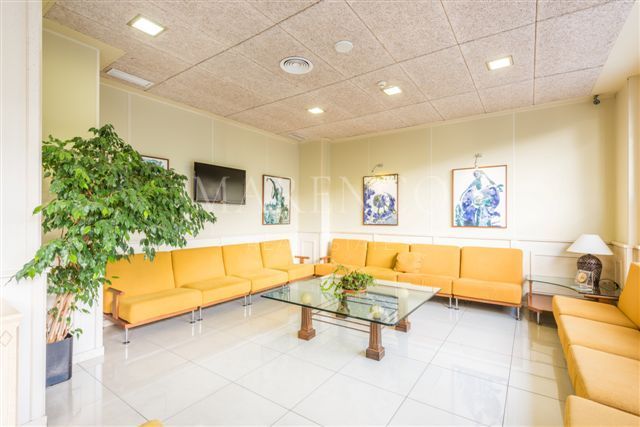 Commerciële winkelruimte  in S. Pedro Centro, San Pedro de Alcantara