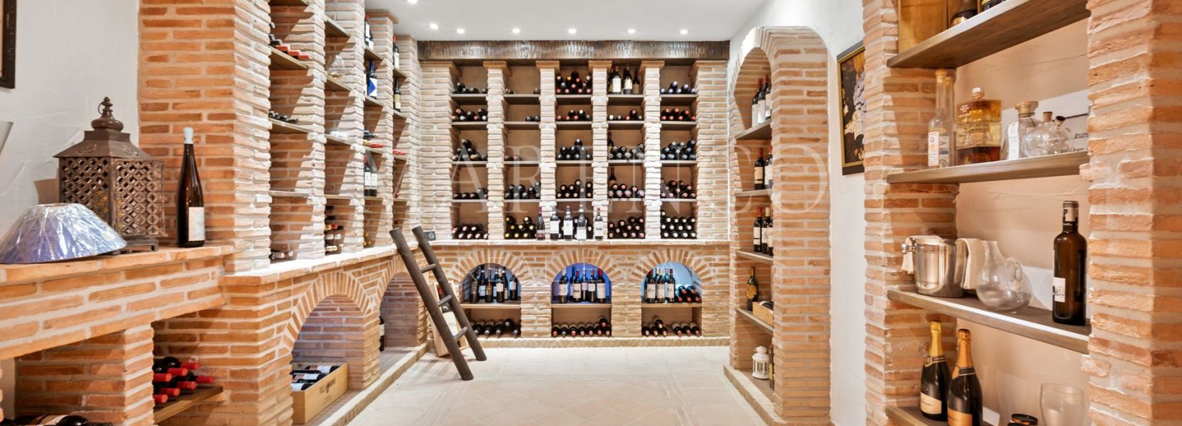 Villa  in Vega del Colorado, Benahavis