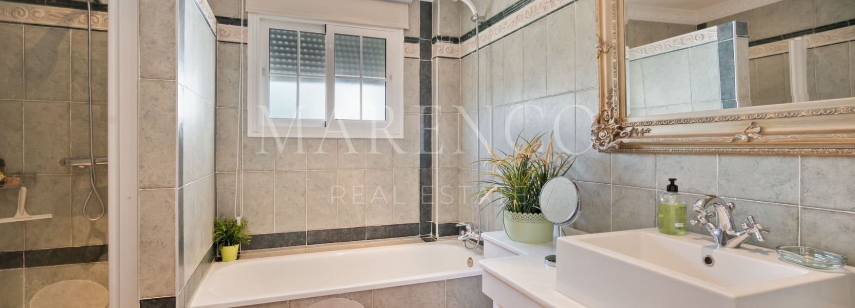 Villa  in Vega del Colorado, Benahavis