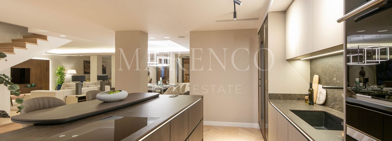 Zweistöckiges Penthouse  in Les Belvederes, Nueva Andalucia, Marbella