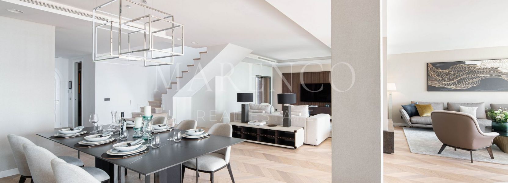 Zweistöckiges Penthouse  in Les Belvederes, Nueva Andalucia, Marbella