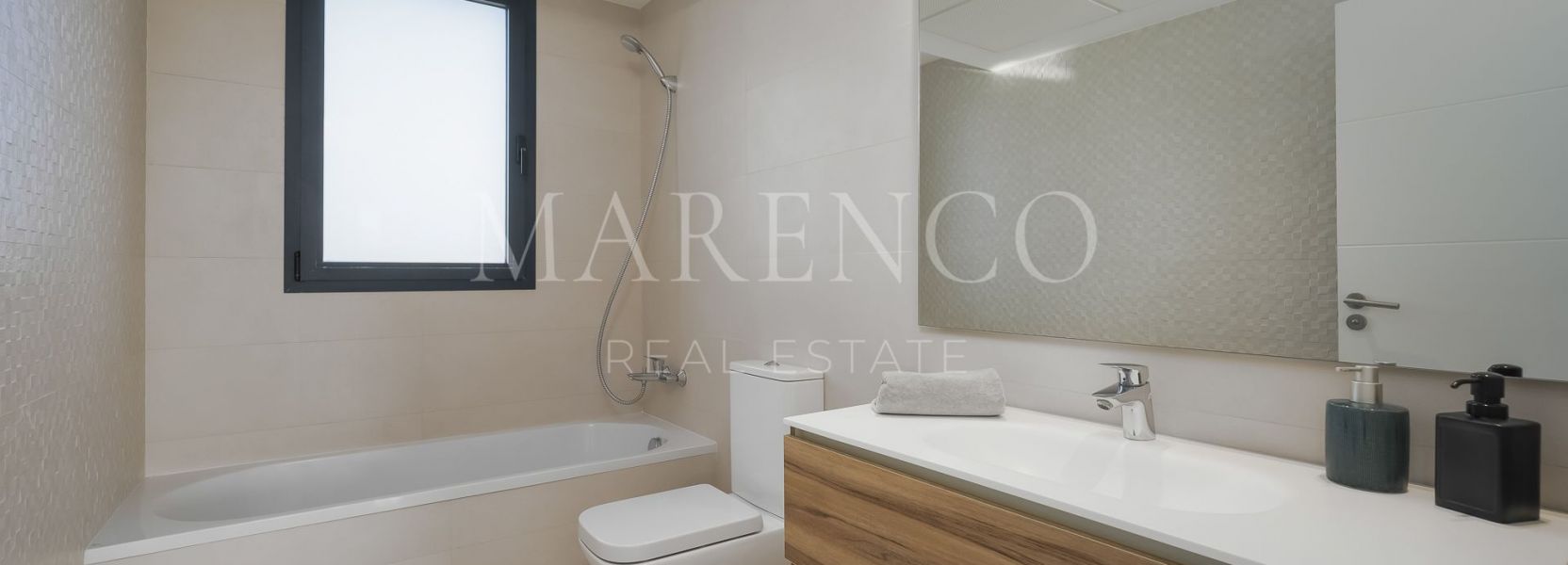 Atico Duplex  en Atalaya Golf, Estepona Este, Estepona