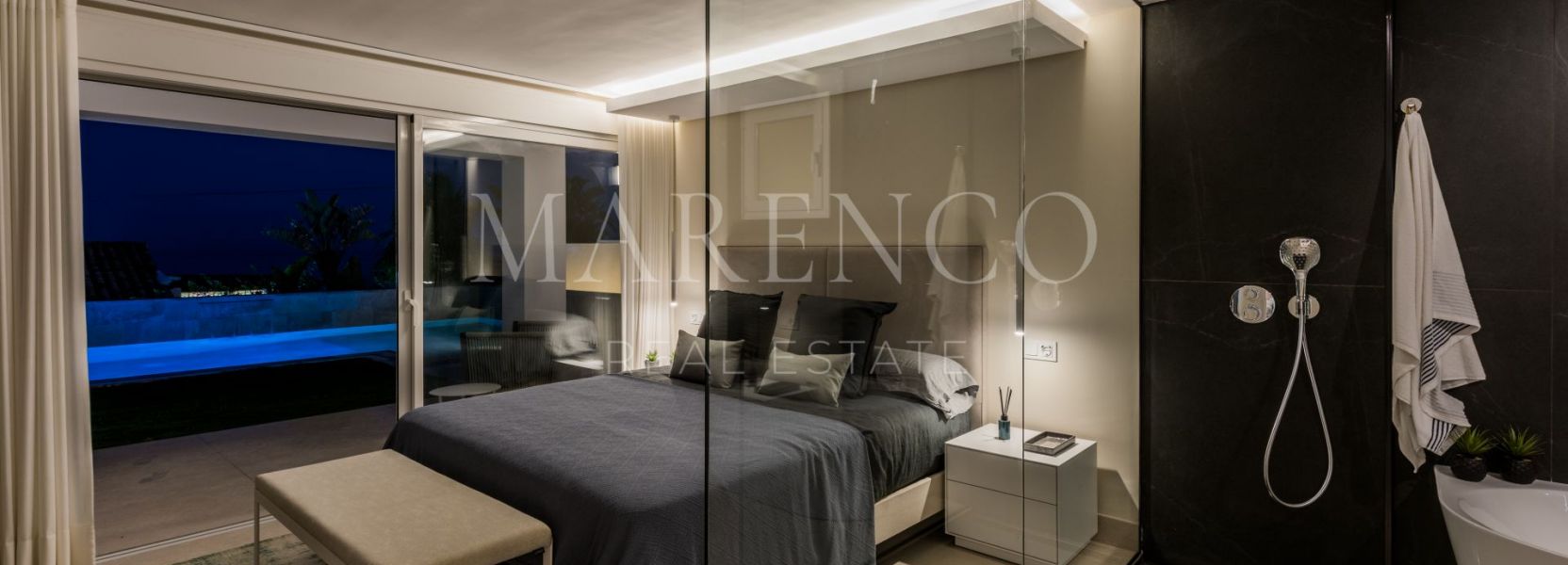 Villa  en Arena Beach, Estepona Oeste, Estepona