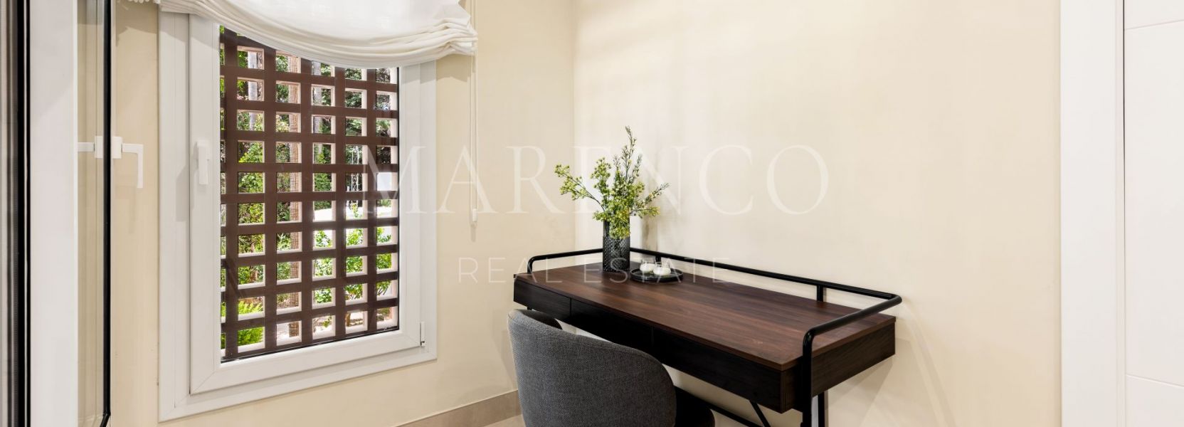 Apartamento  en Bahía del Velerín, Estepona Este, Estepona