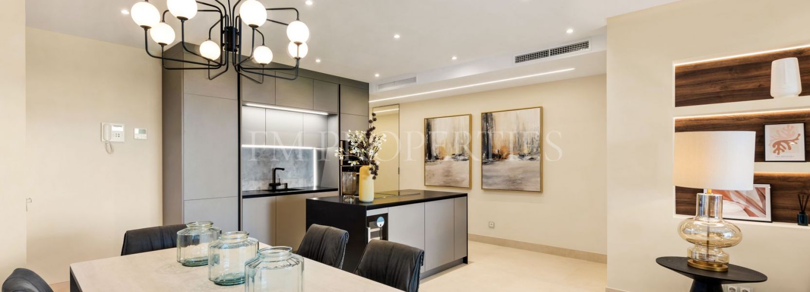 Appartement  in Bahía del Velerín, Estepona Oost, Estepona