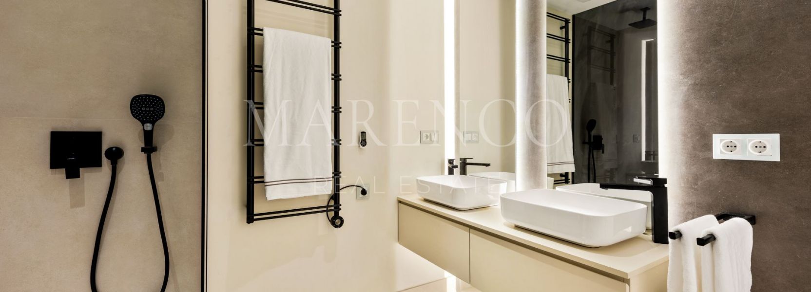 Apartamento  en Bahía del Velerín, Estepona Este, Estepona