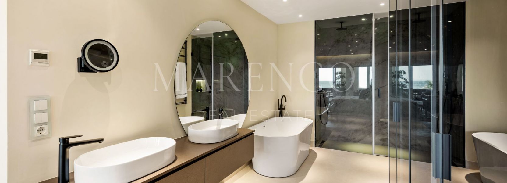 Apartamento  en Bahía del Velerín, Estepona Este, Estepona