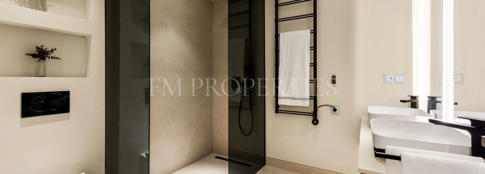 Appartement  in Bahía del Velerín, Estepona Oost, Estepona