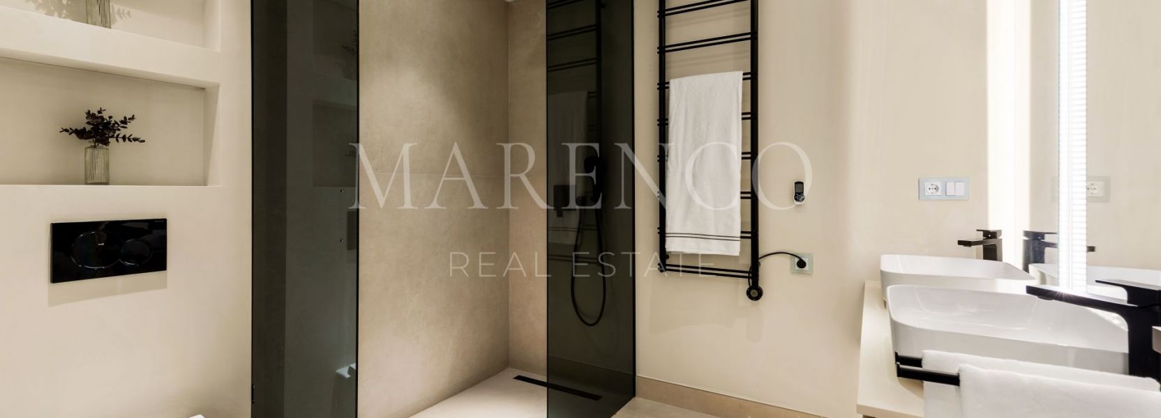 Apartamento  en Bahía del Velerín, Estepona Este, Estepona