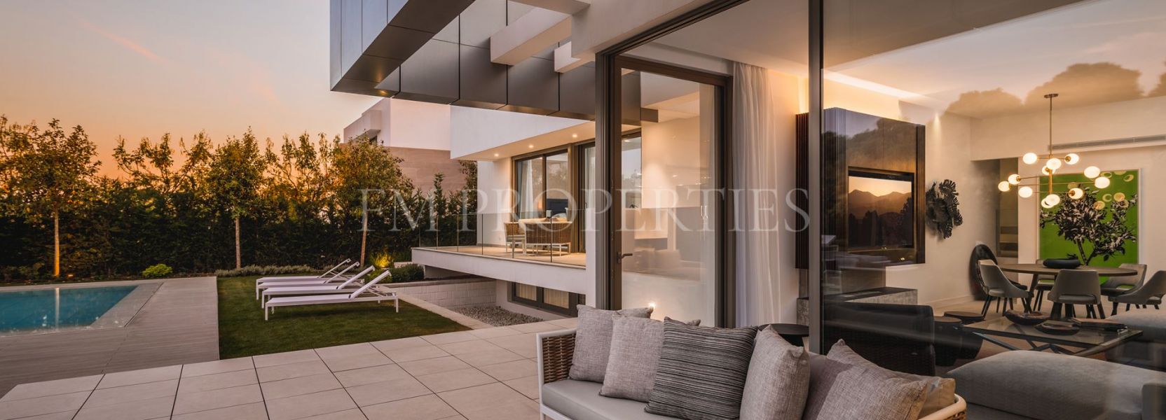 Villa  in El Paraiso, Estepona East, Estepona