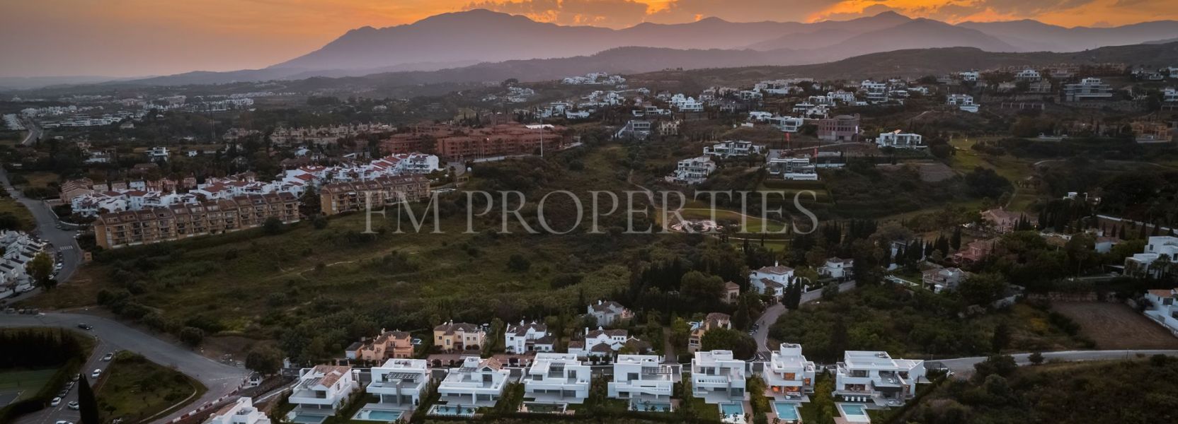 Villa  in El Paraiso, Estepona East, Estepona
