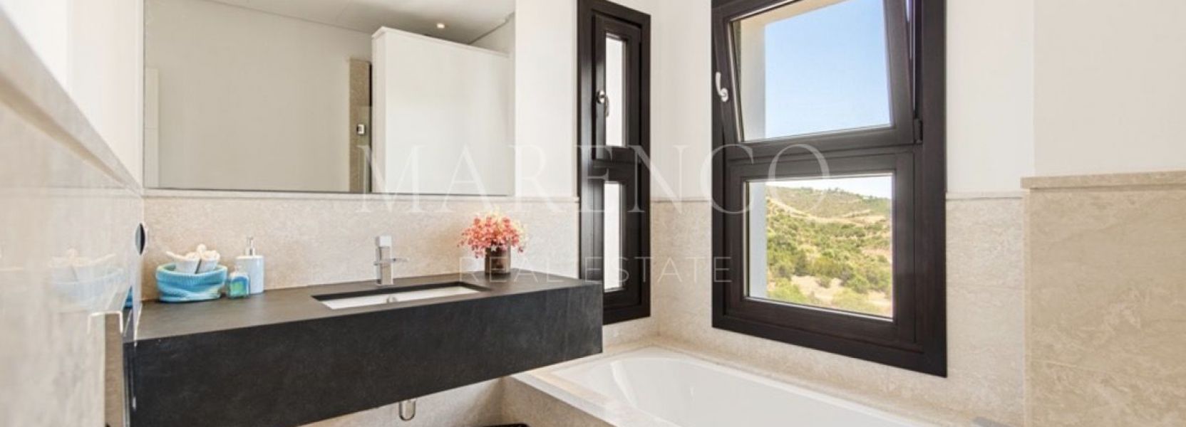 Villa  in Los Altos de los Monteros, Marbella Ost, Marbella