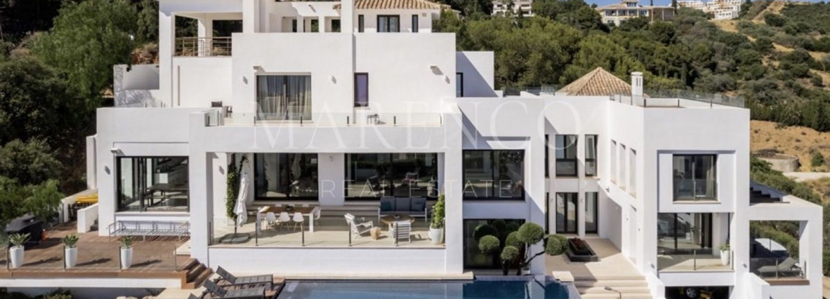 Villa  in Los Altos de los Monteros, Marbella Ost, Marbella