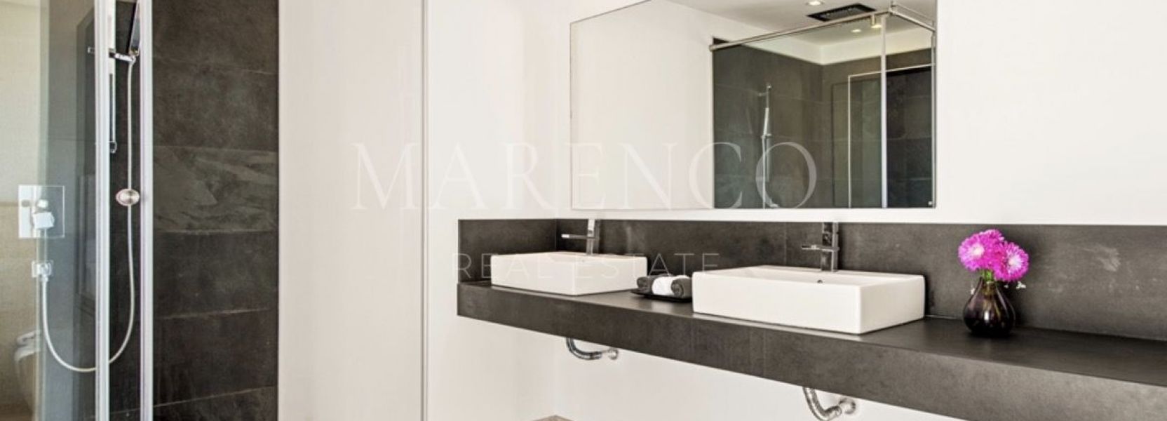 Villa  in Los Altos de los Monteros, Marbella Ost, Marbella