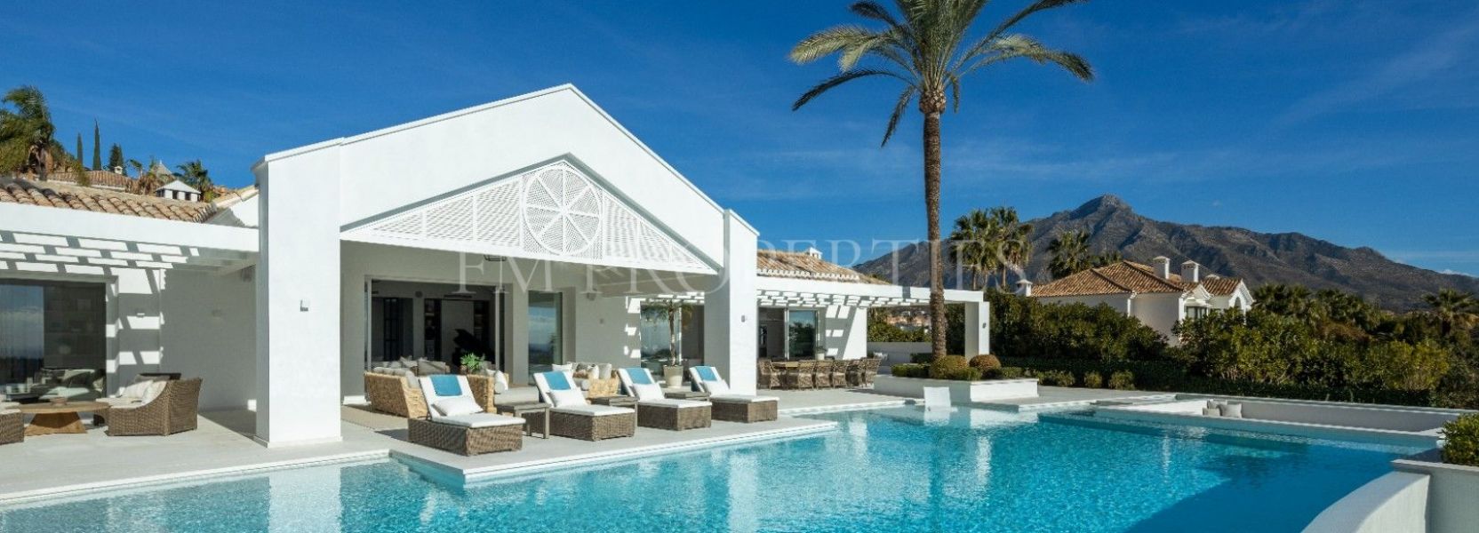 Villa  in La Cerquilla, Nueva Andalucia, Marbella