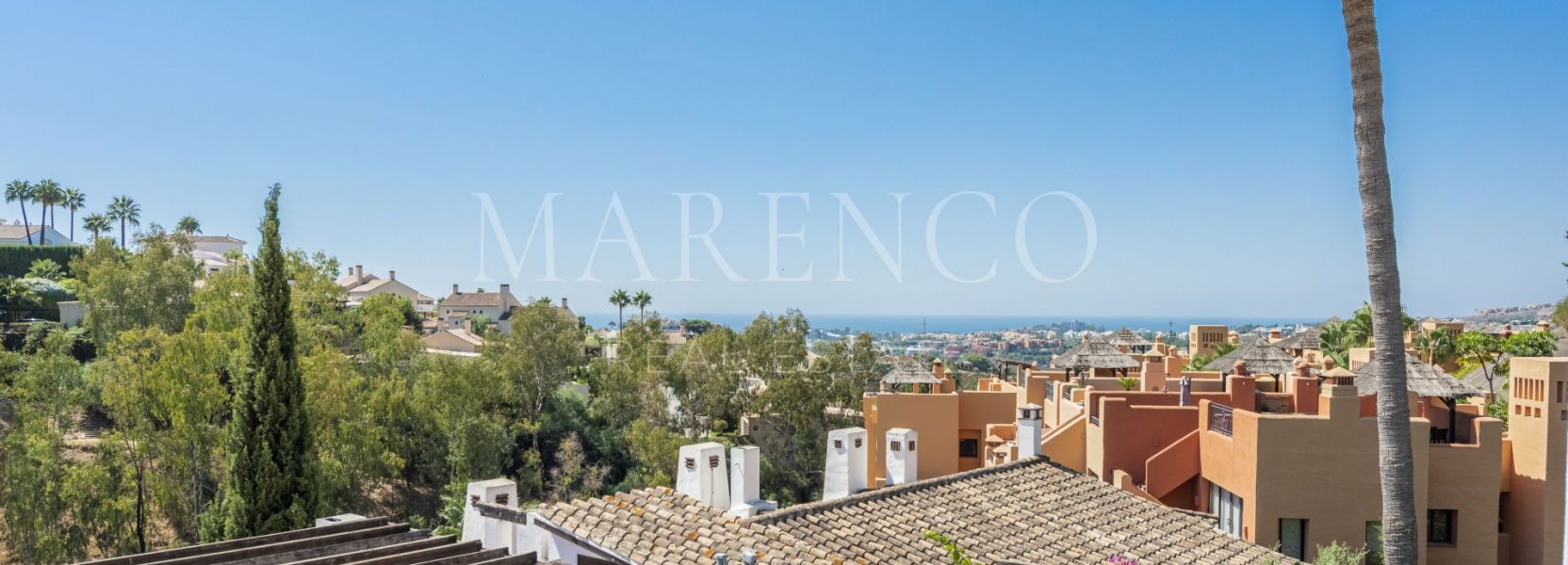 Apartment in Los Almendros, Benahavis