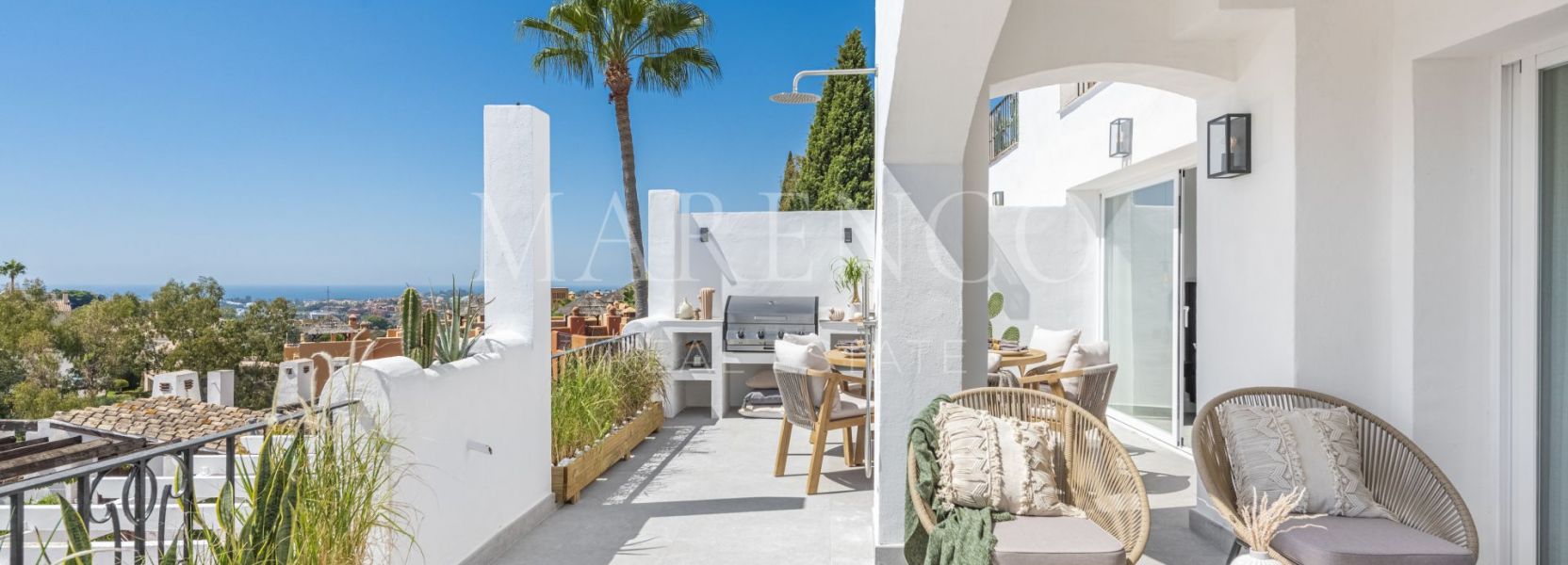 Apartment in Los Almendros, Benahavis