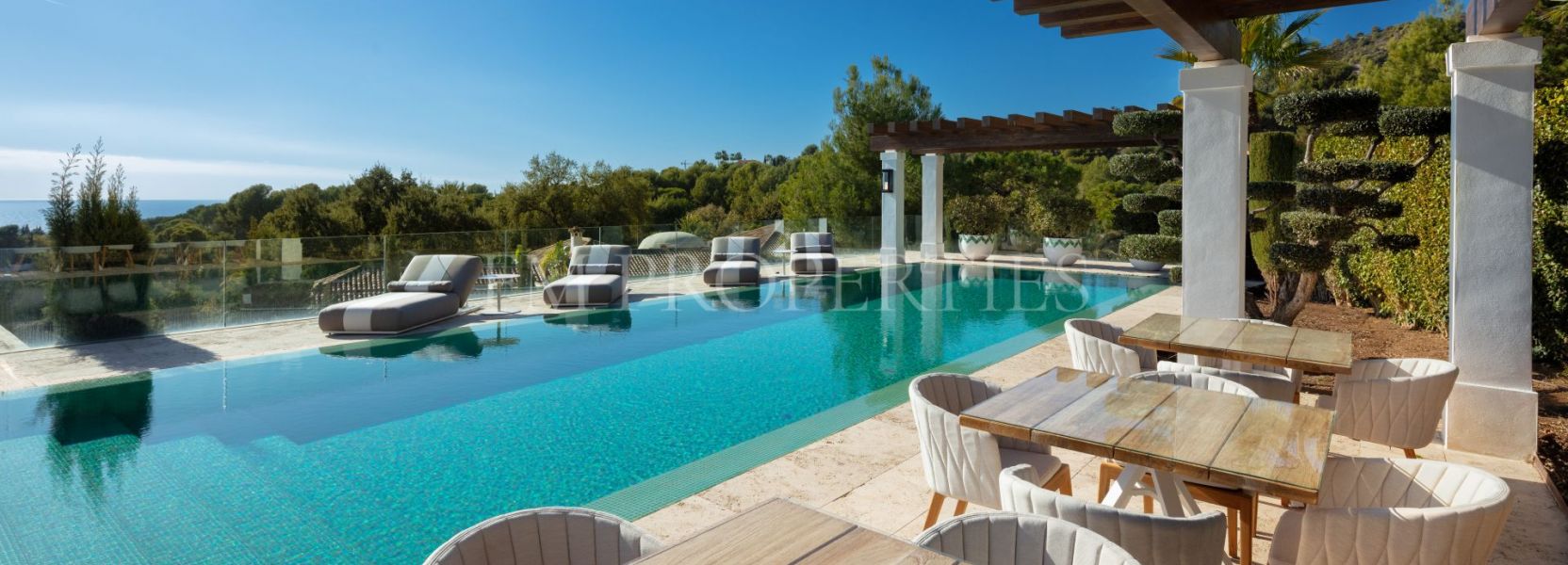 Villa  in Cascada de Camojan, Marbella Golden Mile, Marbella