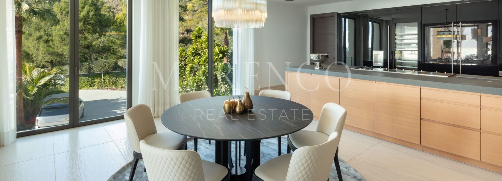 Villa  in Cascada de Camojan, Marbella Golden Mile, Marbella