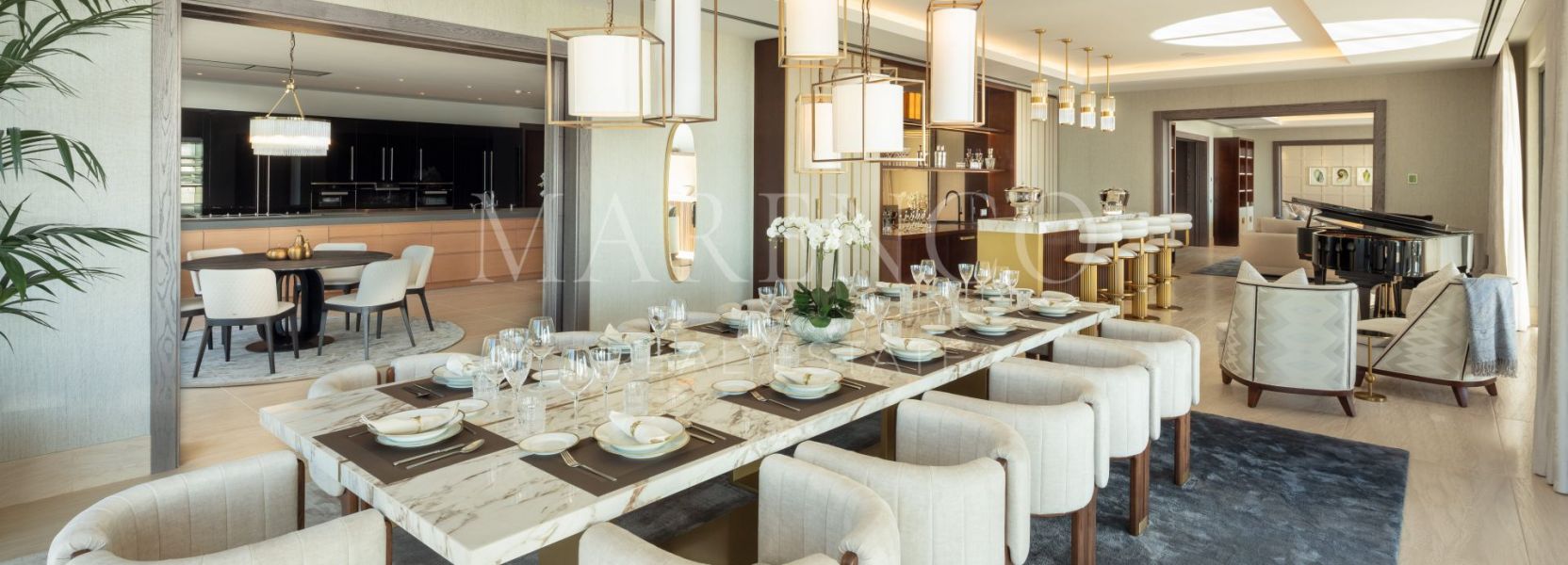 Villa  in Cascada de Camojan, Marbella Golden Mile, Marbella