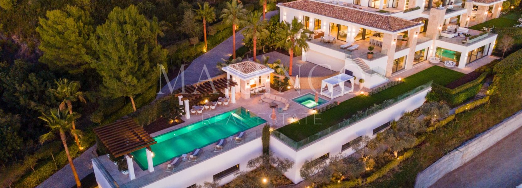 Villa  in Cascada de Camojan, Marbella Golden Mile, Marbella