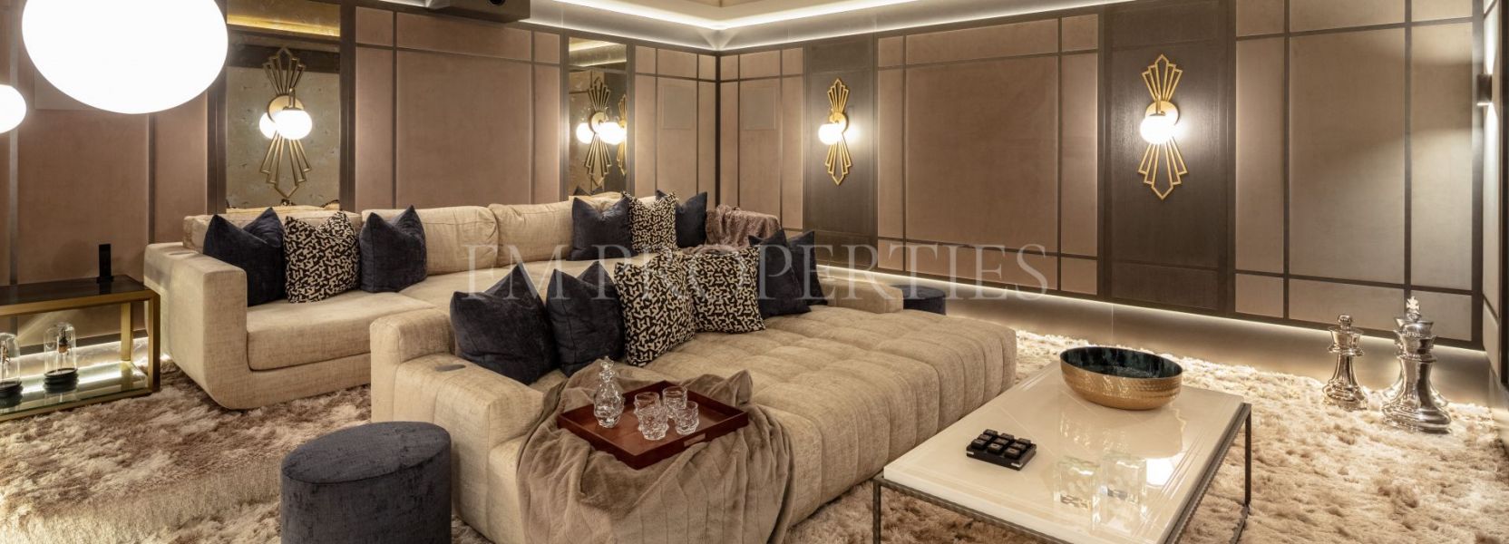 Villa  in Cascada de Camojan, Marbella Golden Mile, Marbella