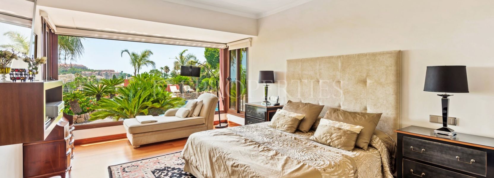 Villa  in Nueva Andalucia, Marbella