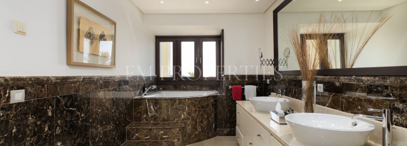 Villa  in Marbella Hill Club, Marbella Goldene Meile, Marbella